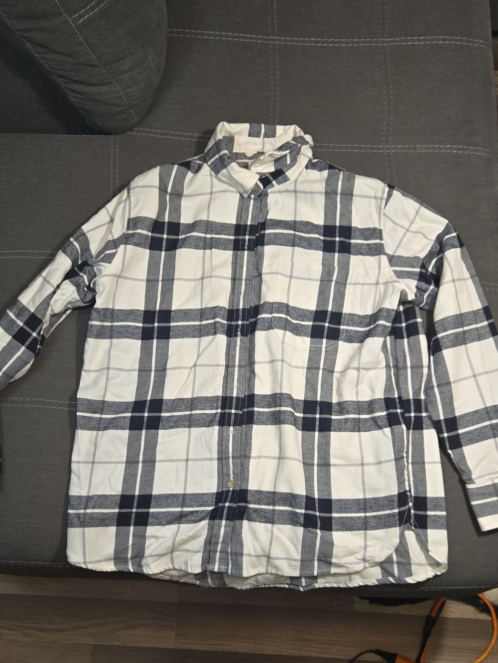 American Eagle Outfitters Off White & Black Plaid Button-Down Shirt
